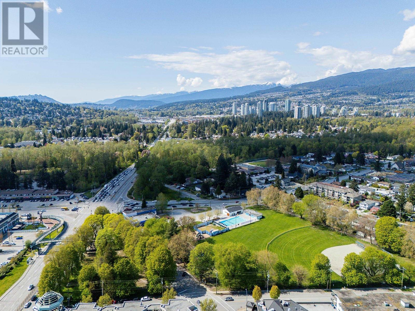 307 2055 SUFFOLK AVENUE, Port Coquitlam real estate listing R2993981