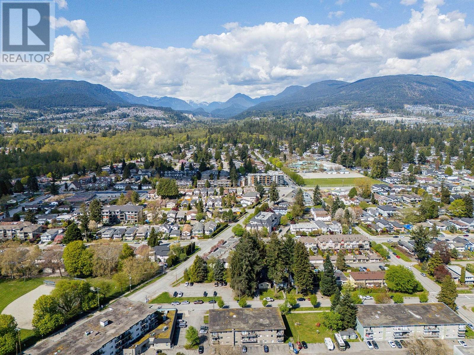 307 2055 SUFFOLK AVENUE, Port Coquitlam real estate listing R2993981