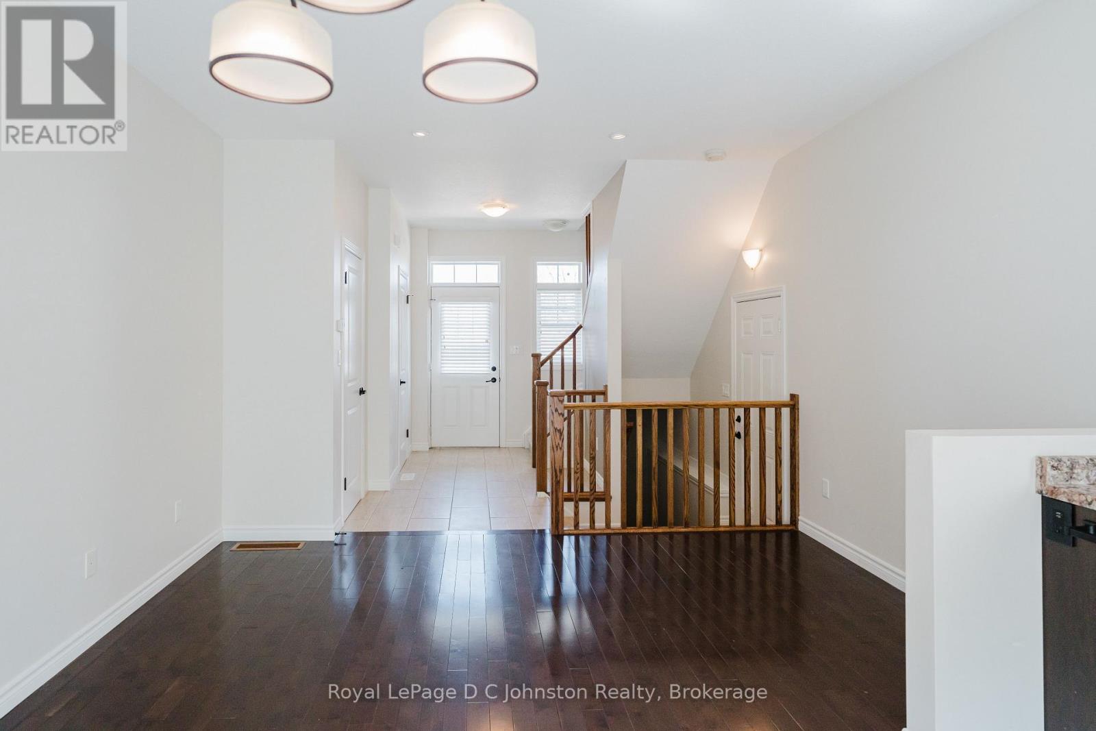 #18 935 GODERICH STREET N - 14