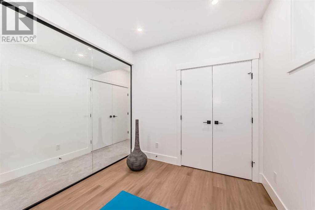 Single Family House for Sale in   Avenue NW Parkdale Calgary 