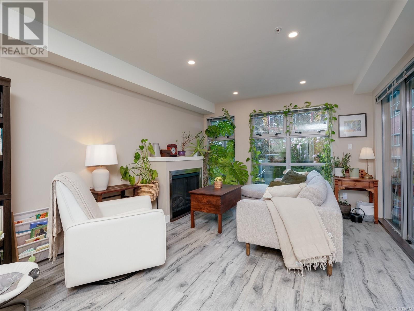 108 797 Tyee Road, Victoria