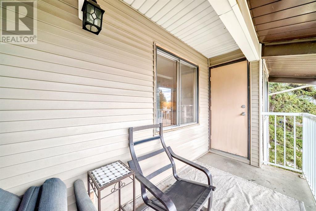 Single Family House for Sale in   Brookpark Drive SW Braeside Calgary 