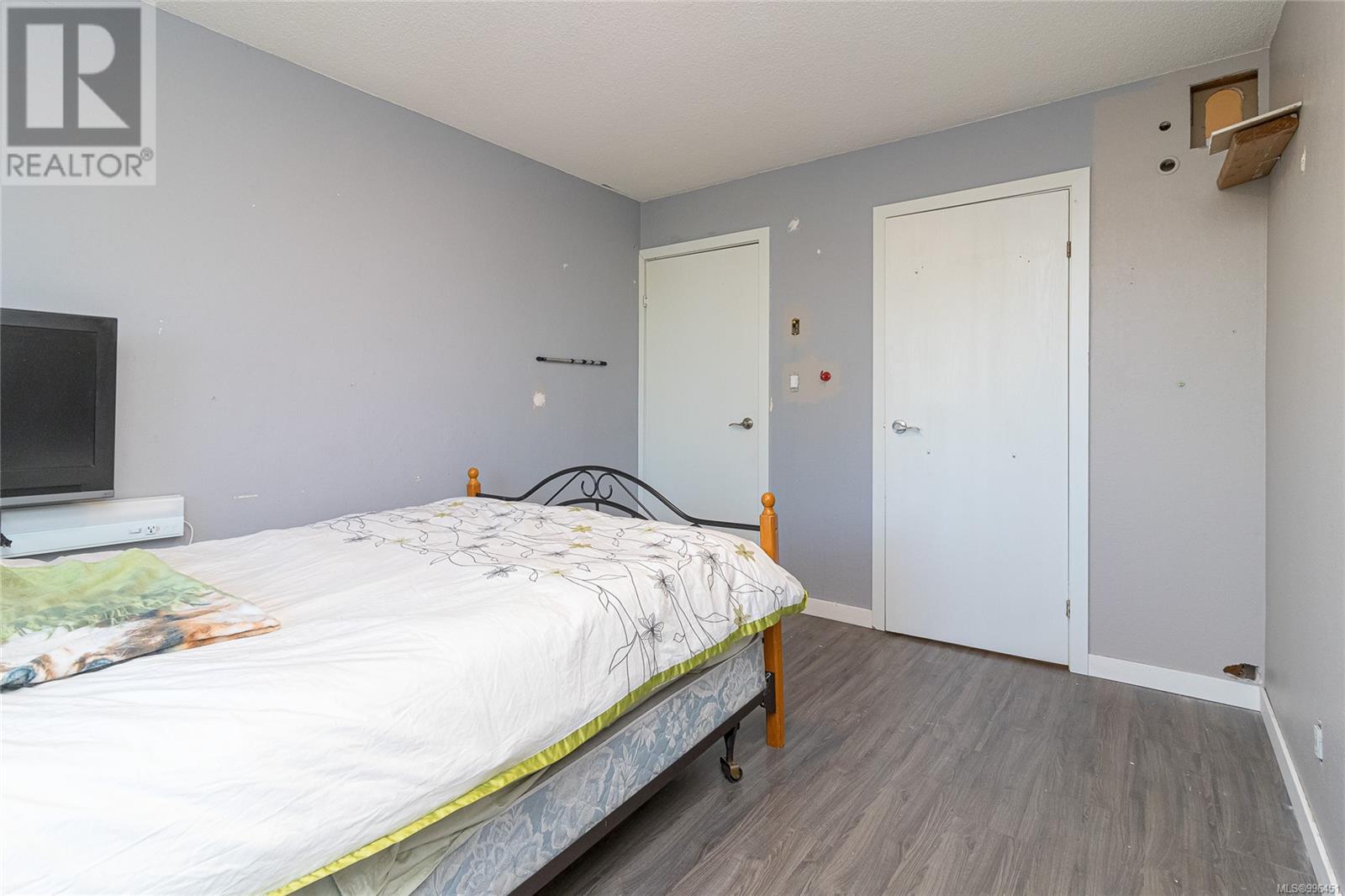 205 3277 Glasgow Avenue, Saanich