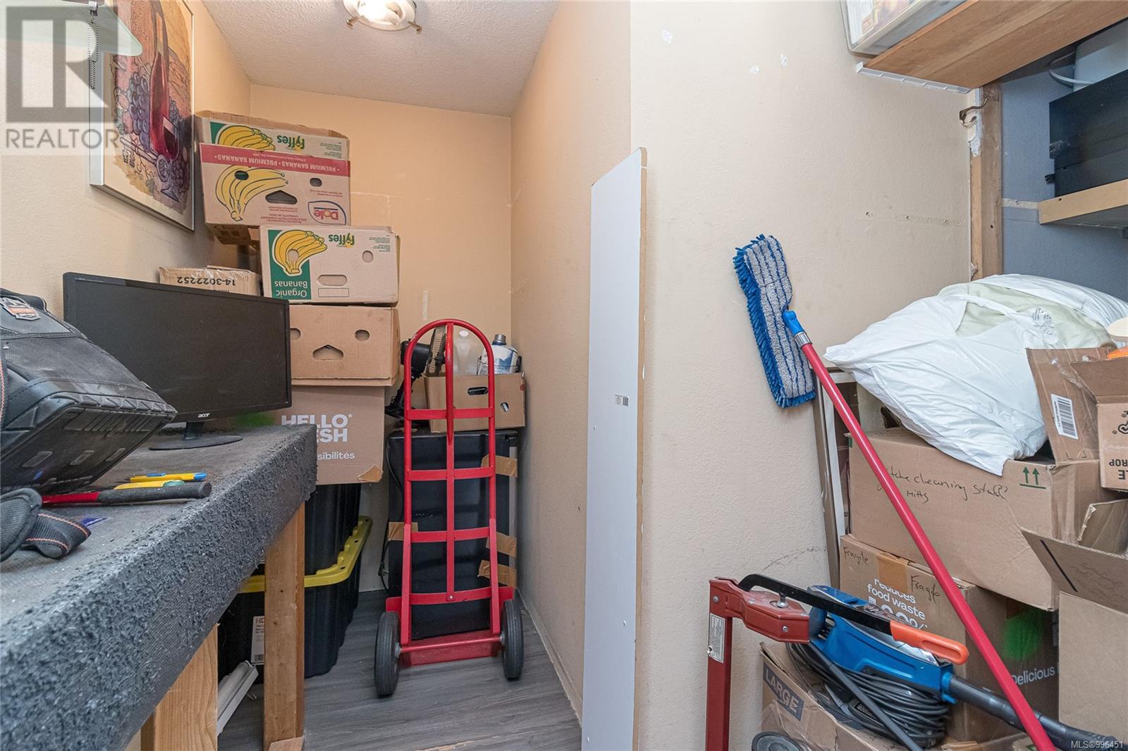 205 3277 Glasgow Avenue, Saanich