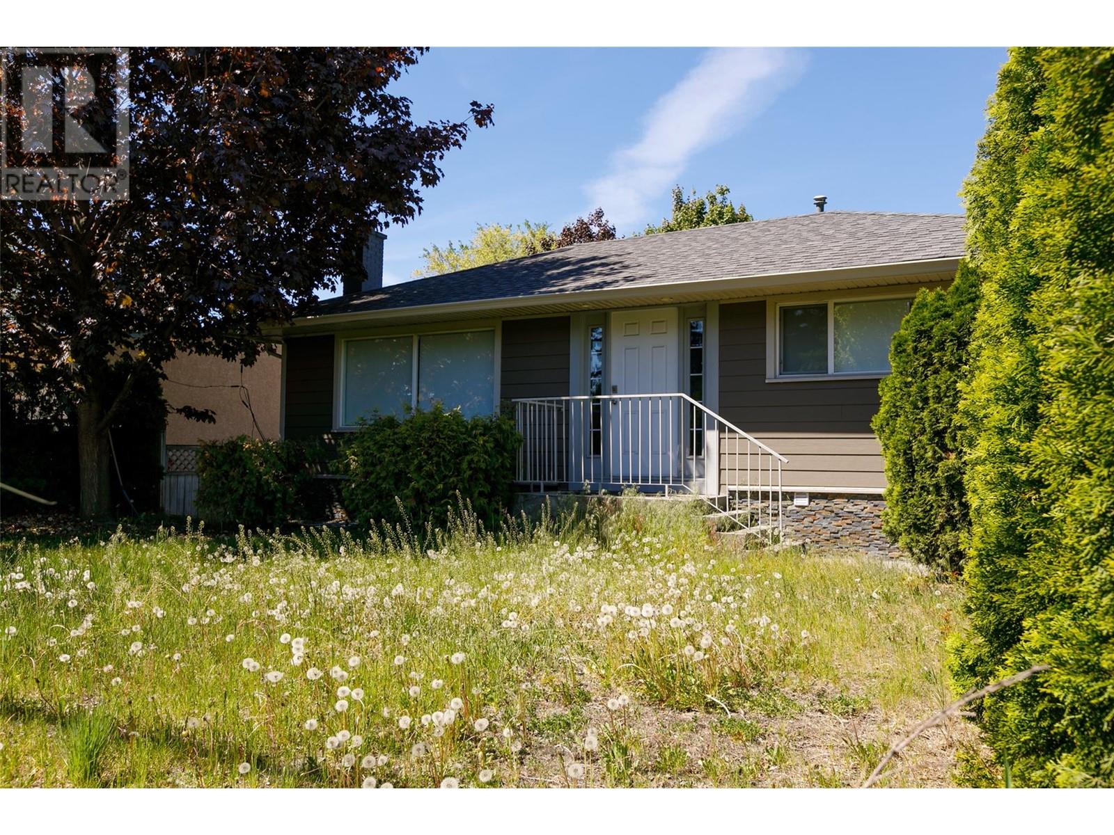  2830 Gordon Drive, Kelowna