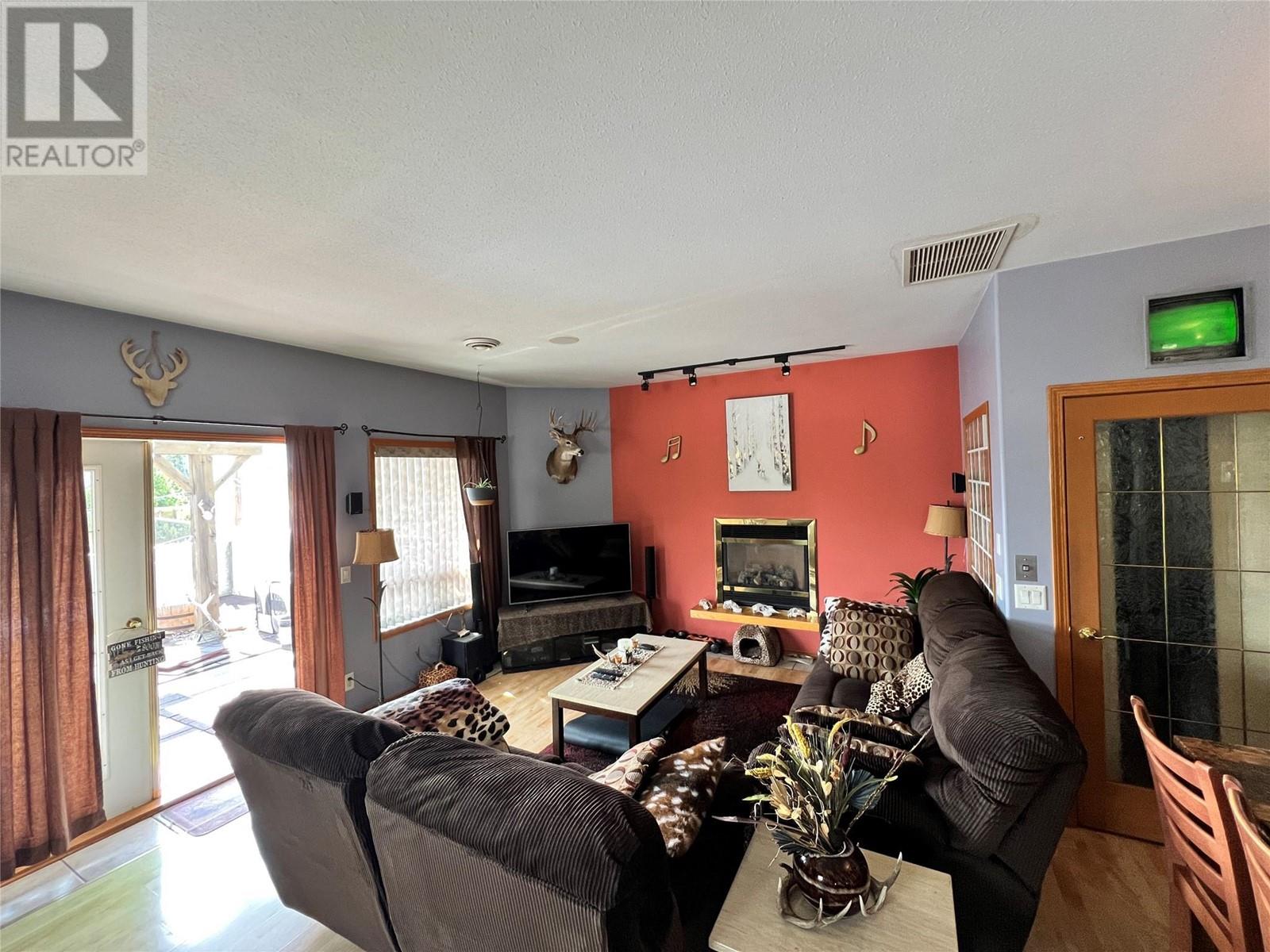 2595 Skaha Lake Road, Penticton