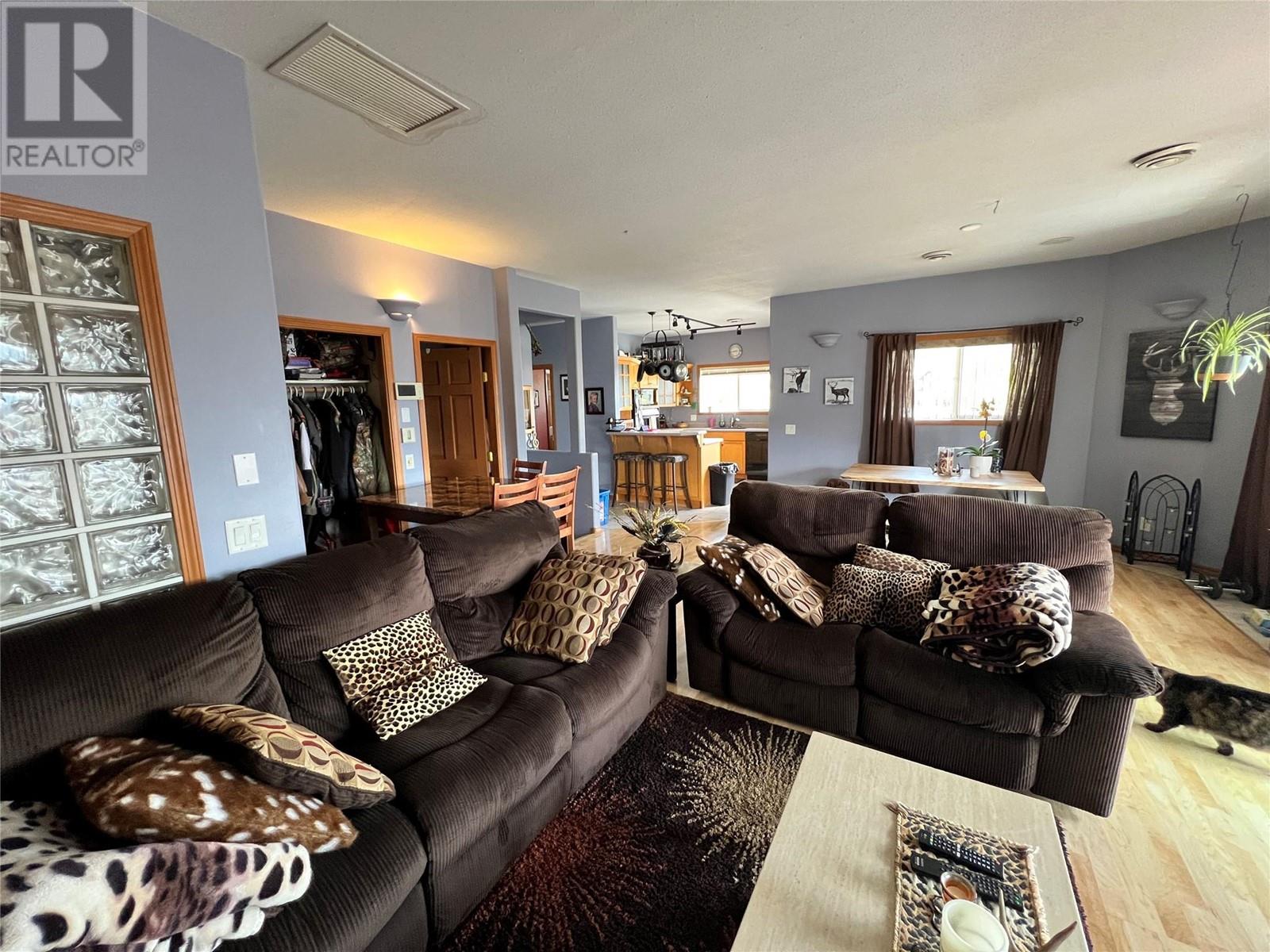 2595 Skaha Lake Road, Penticton