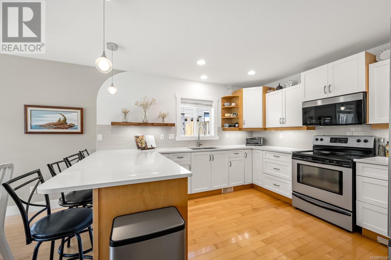 697 Lancaster Way, Comox