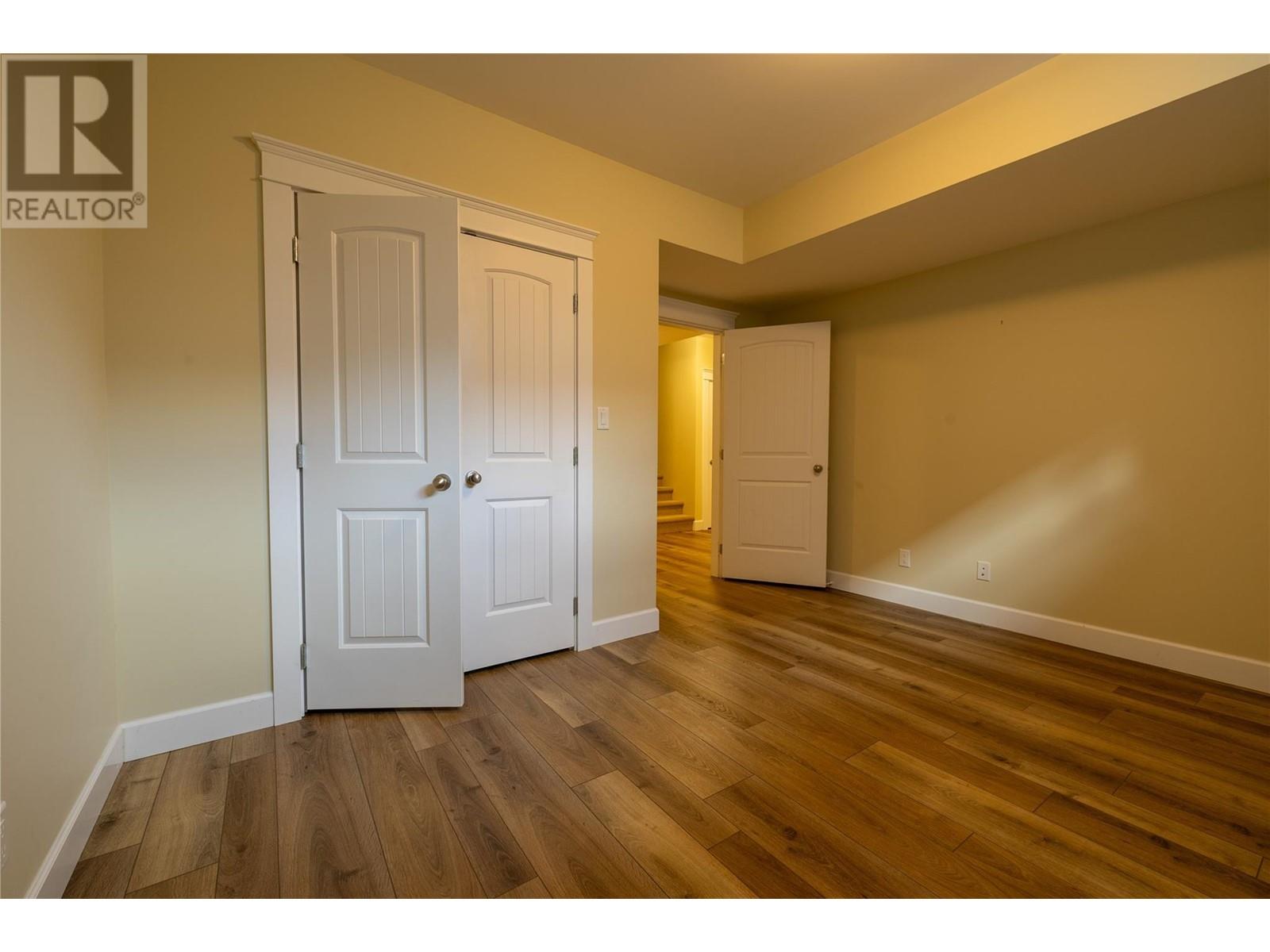 2163 Crestview Crescent, Castlegar