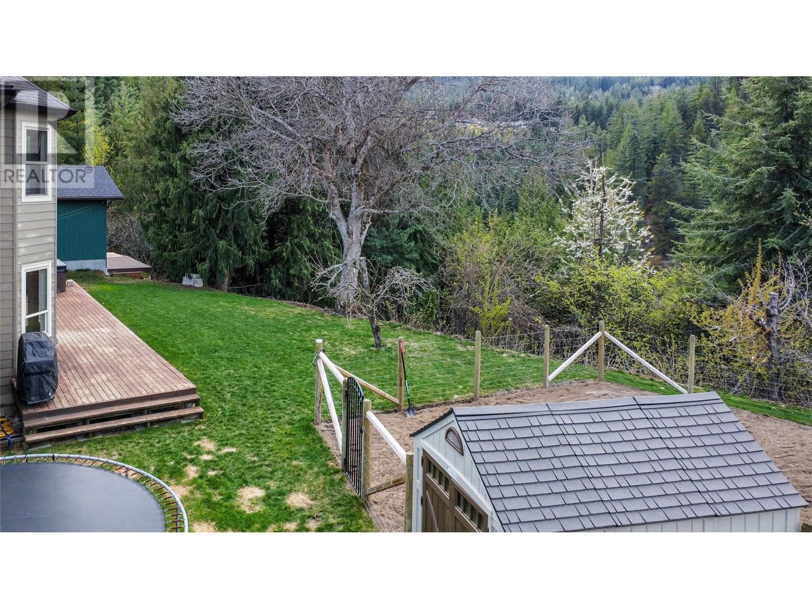2163 Crestview Crescent, Castlegar