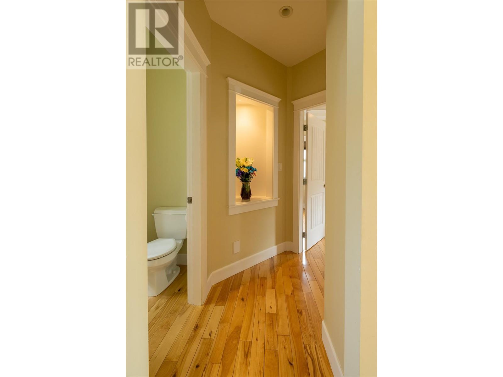 2163 Crestview Crescent, Castlegar
