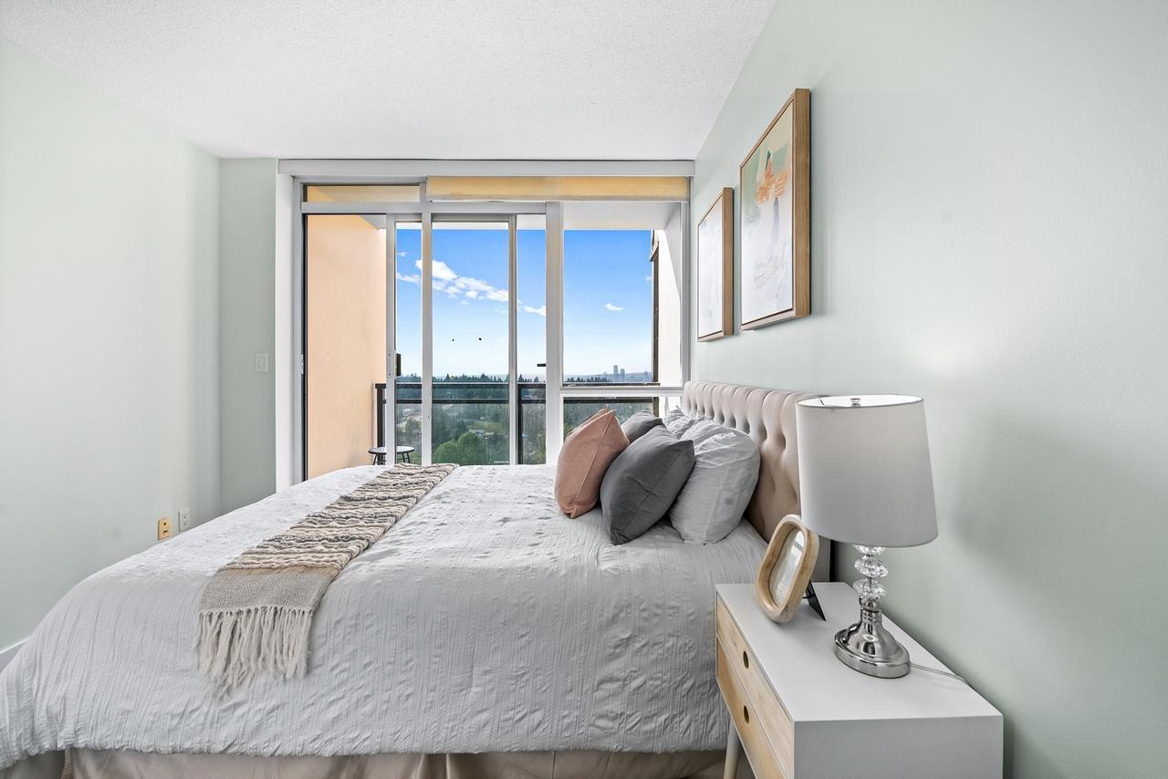 Photo 17 of 1805 10777 University Drive, Surrey BC