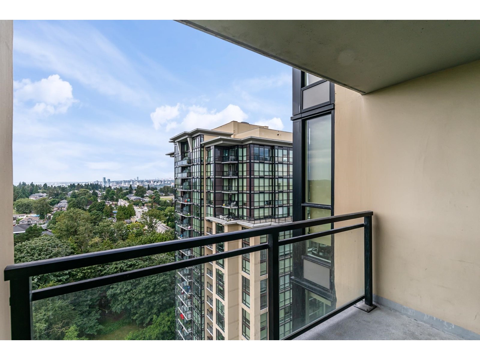 Photo 27 of 1805 10777 University Drive, Surrey BC