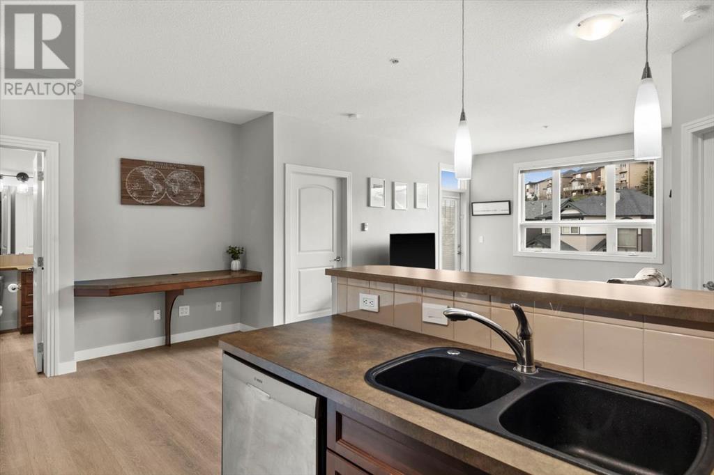 Single Family House for Sale in   Val Gardena View SW Springbank Hill Calgary 