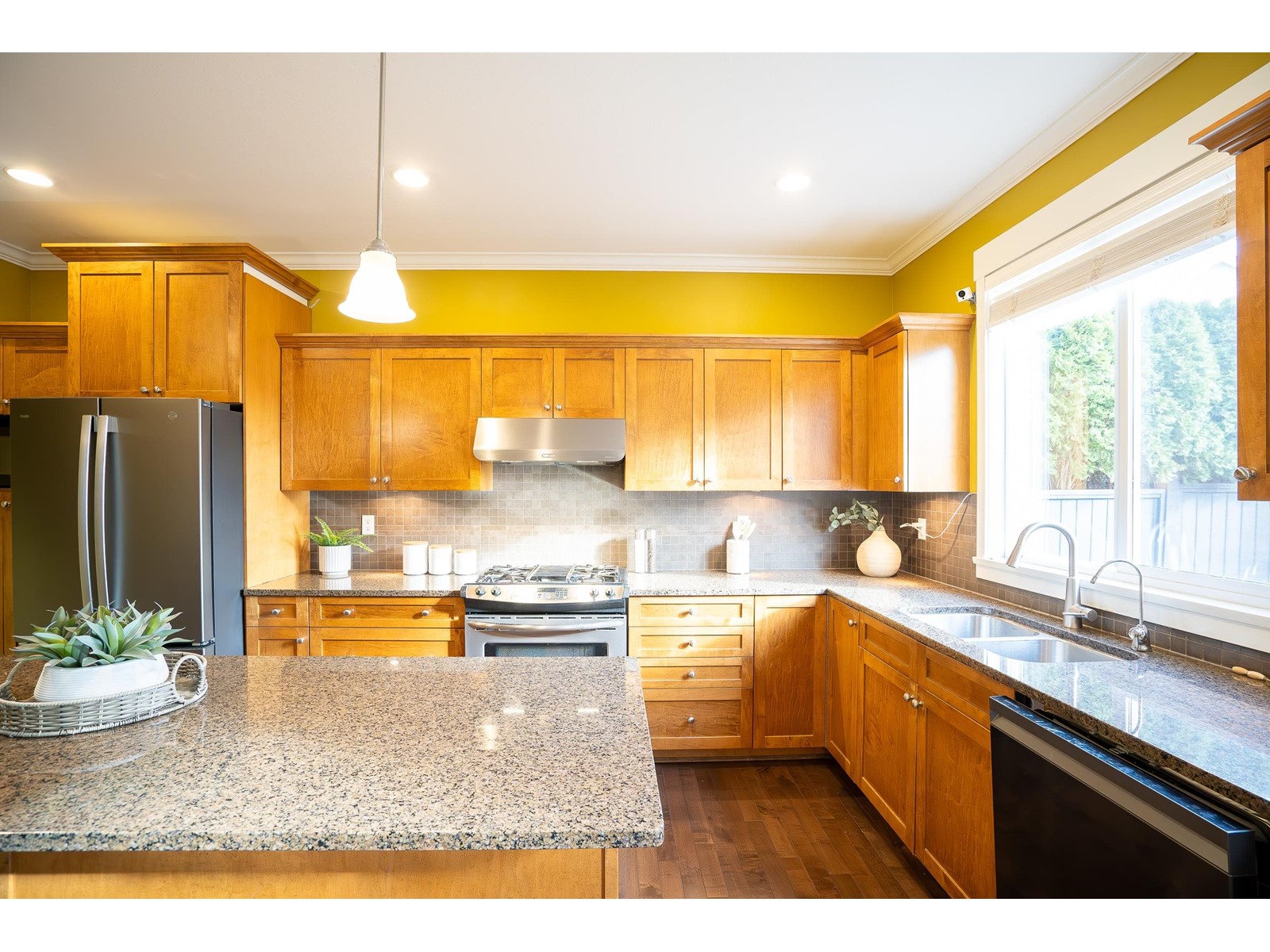 17916 71 AVENUE, Surrey real estate listing R2994061