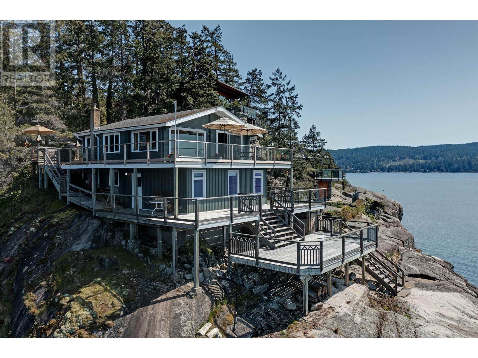 5297 TAYLOR CRESCENT, Halfmoon Bay