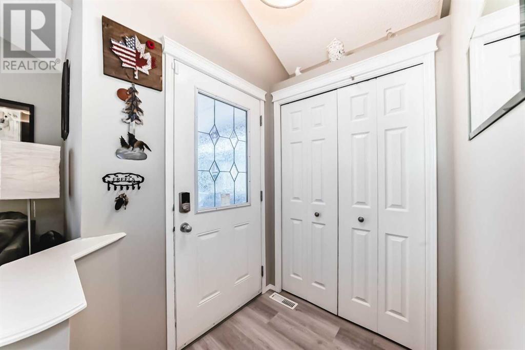 Single Family House 4 Level for Sale in  Everglen Rise SW Evergreen Calgary 
