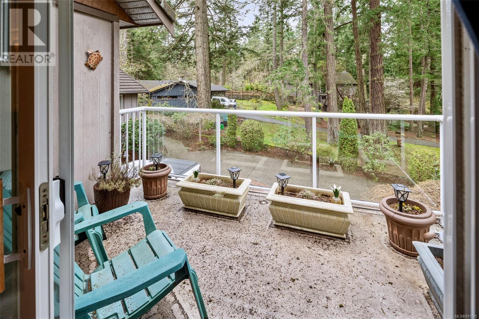  983 Carolwood Drive, Saanich