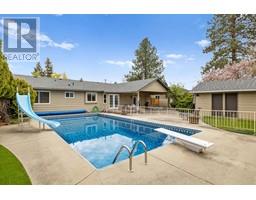 3132 Shannon Court, West Kelowna