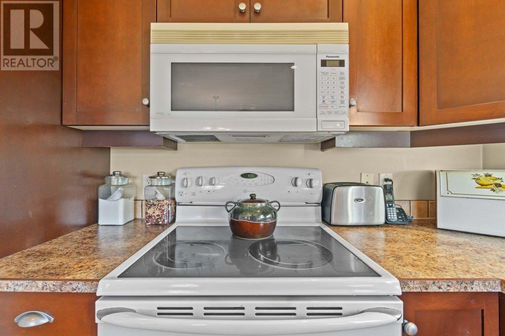 Photo 14 of 881 16 Street Ne Unit 7, Salmon Arm BC