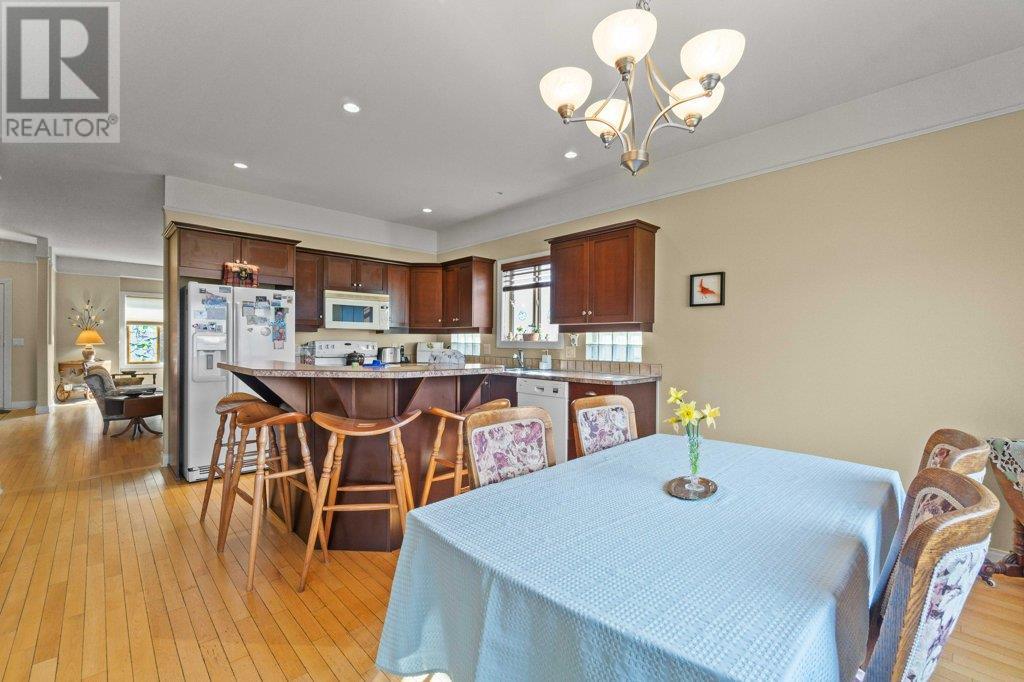 Photo 24 of 881 16 Street Ne Unit 7, Salmon Arm BC