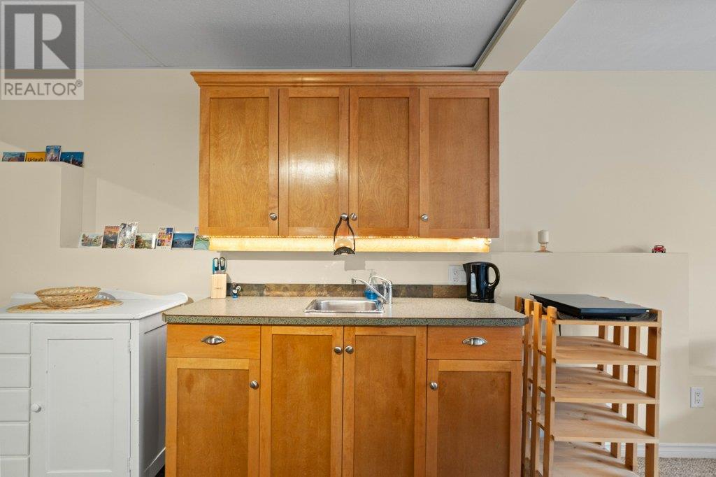 Photo 38 of 881 16 Street Ne Unit 7, Salmon Arm BC