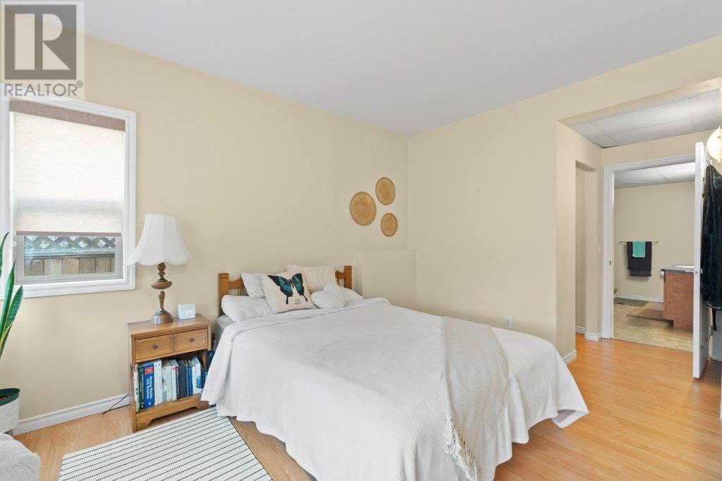 Photo 52 of 881 16 Street Ne Unit 7, Salmon Arm BC
