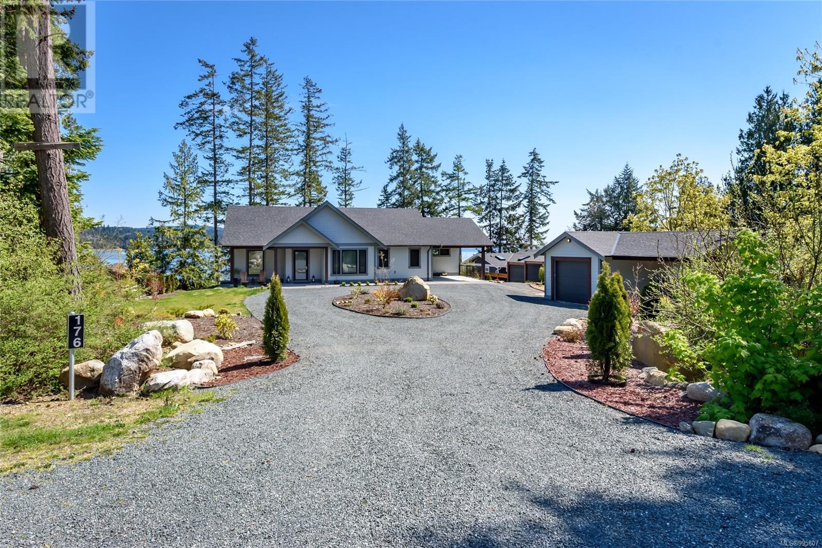 176 Baynes Dr, Fanny Bay