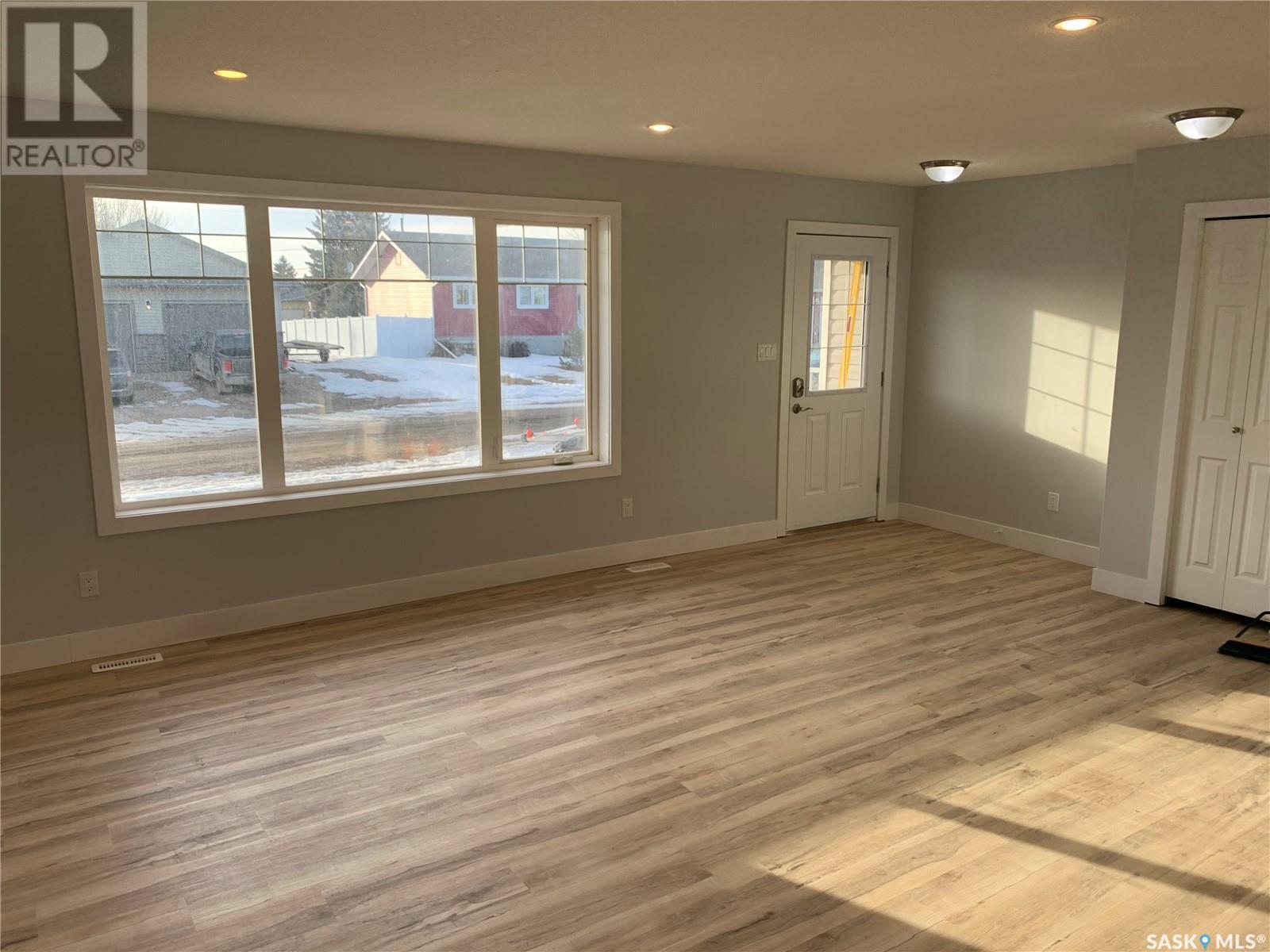 Photo 18 of 567 Riche Street, Bethune SK