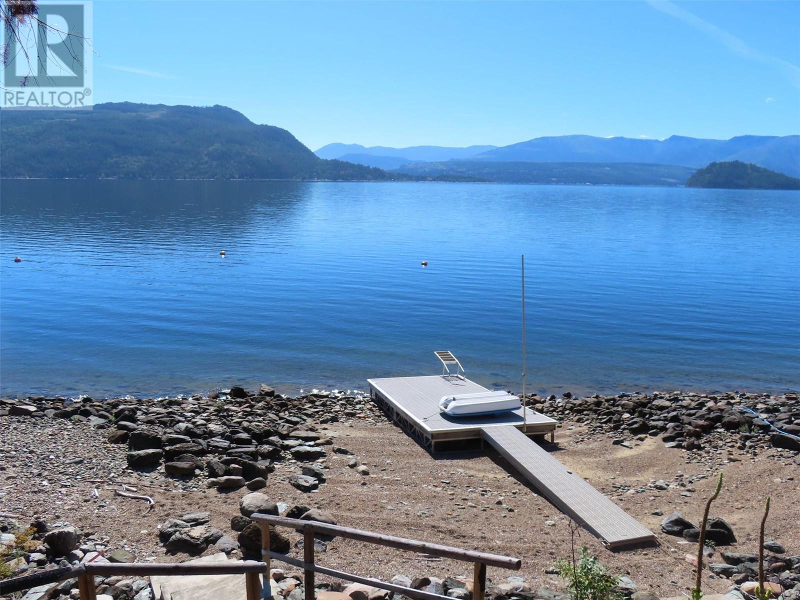  5046 Squilax-Anglemont Road, Celista
