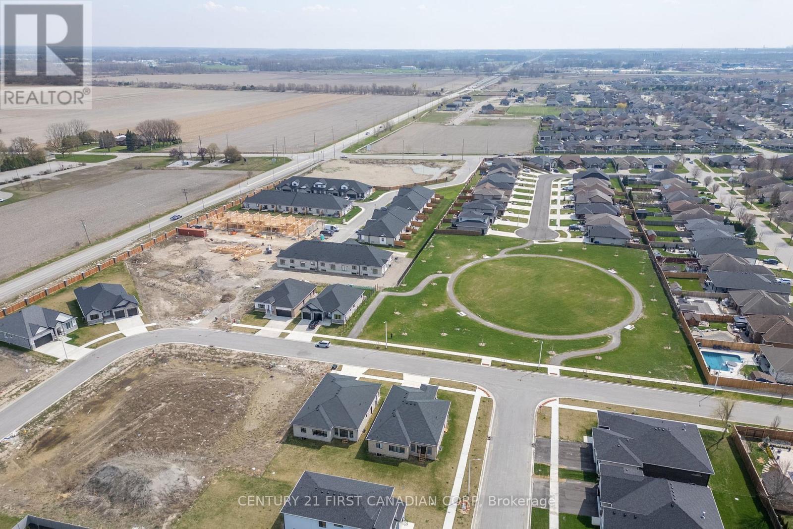 Photo 6 of 261 Stathis Boulevard, Sarnia ON