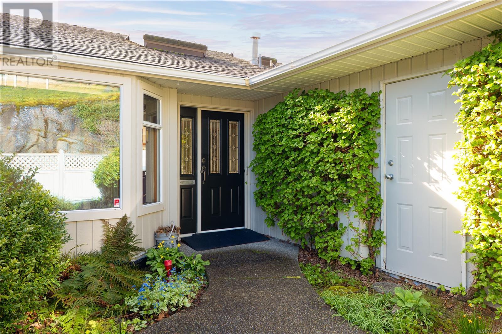 Photo 3 of 3222 Partridge Pl, Nanaimo BC