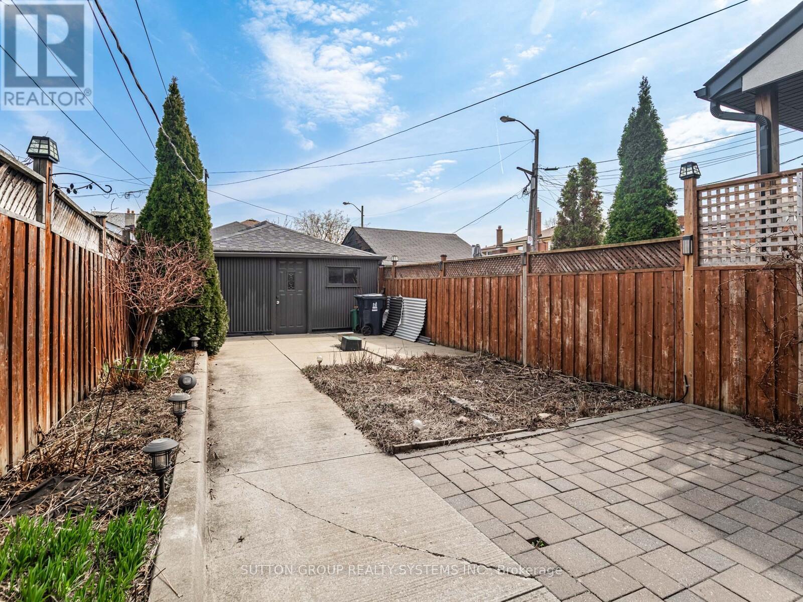 217 EARLSCOURT AVENUE