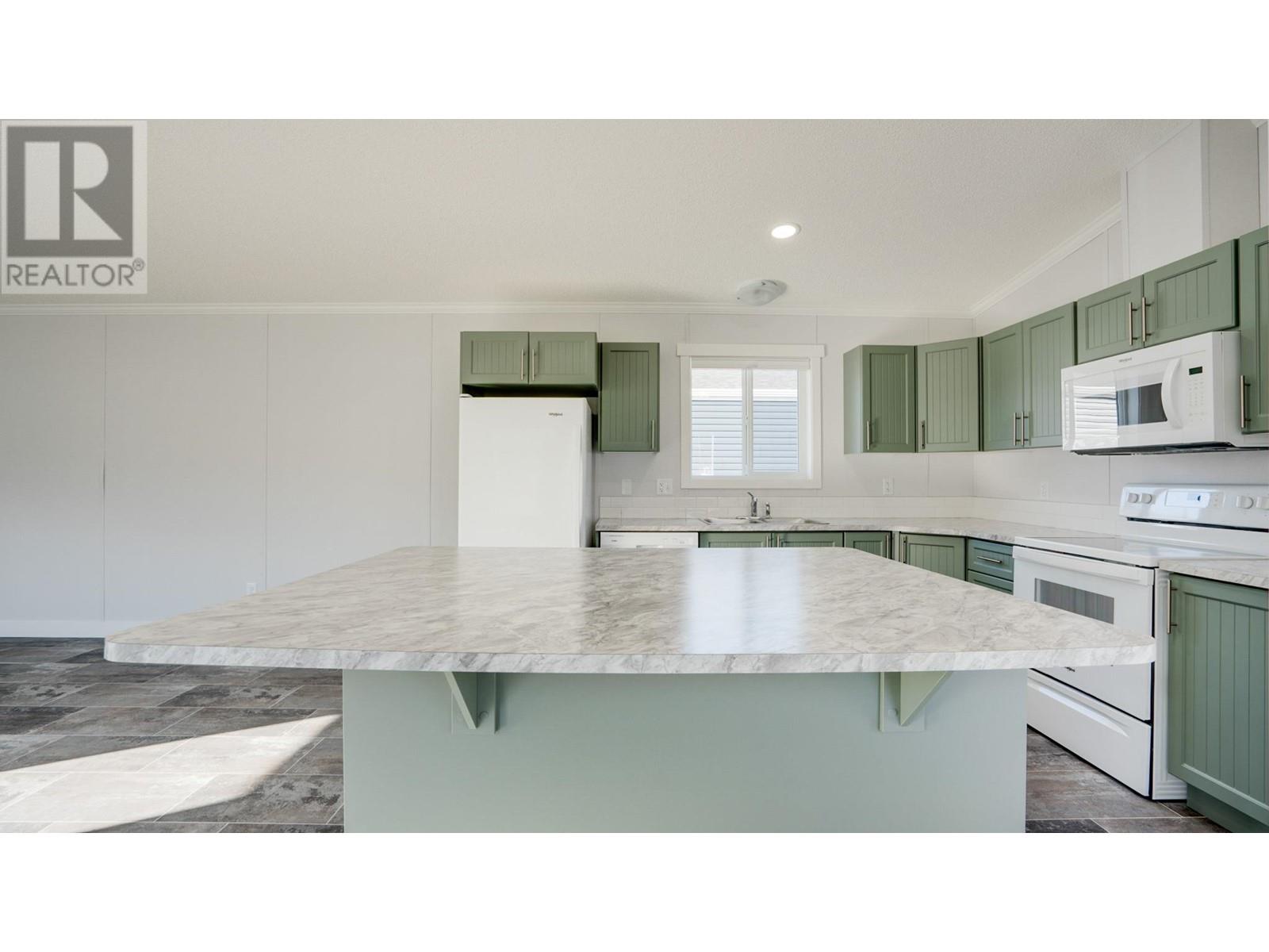23 1705 Hillier Road East, Sicamous