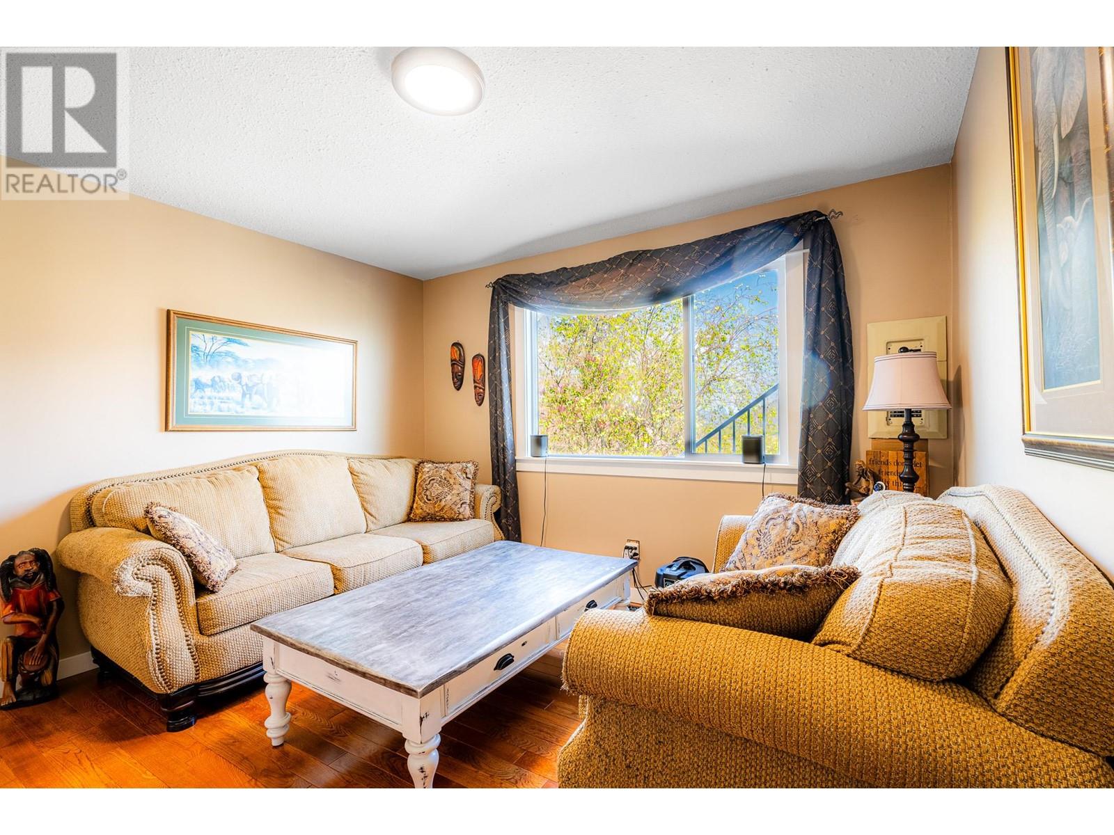 Photo 8 of 255 St Paul Street W, Kamloops BC