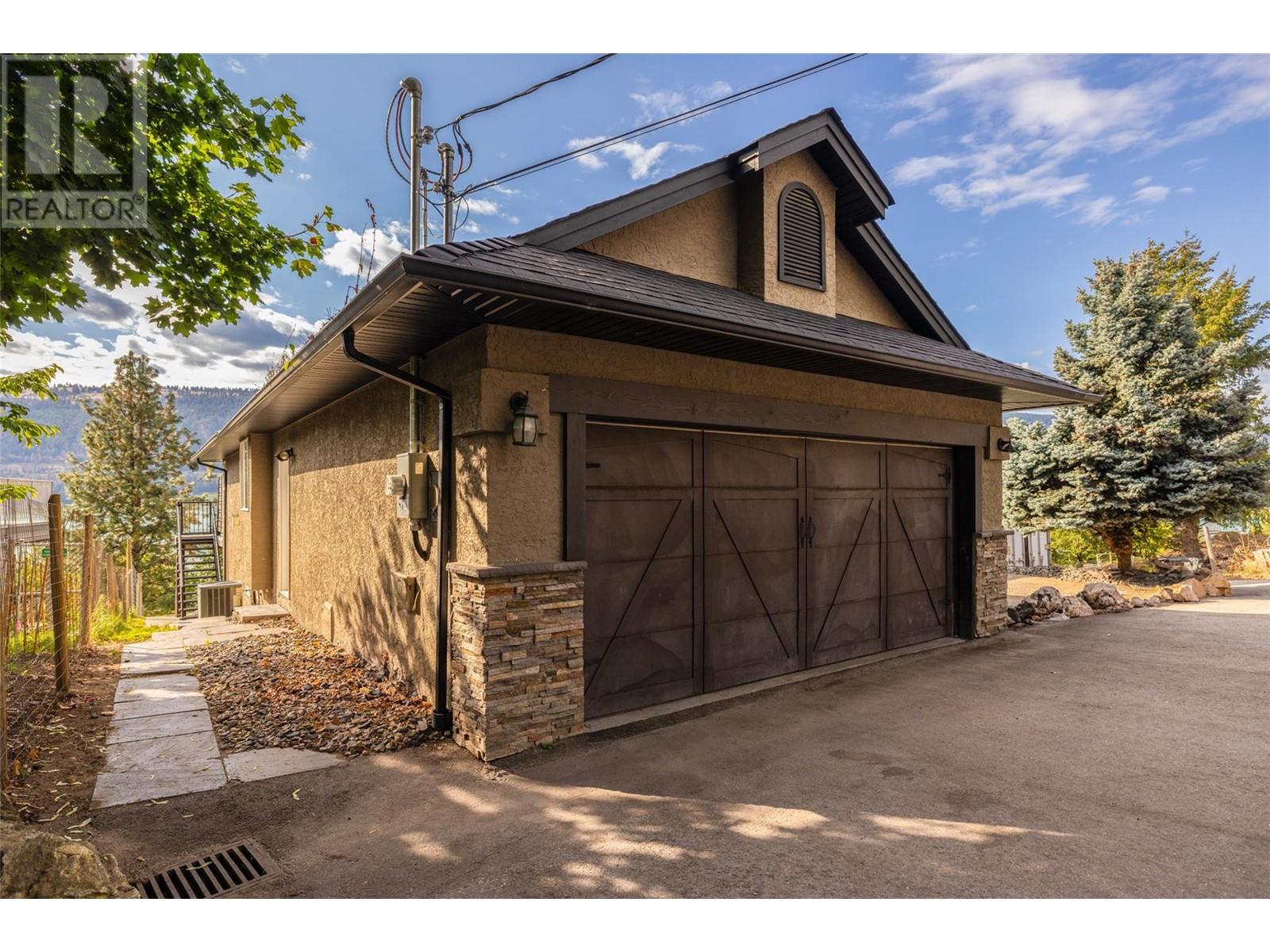 14876 Oyama Road, Oyama