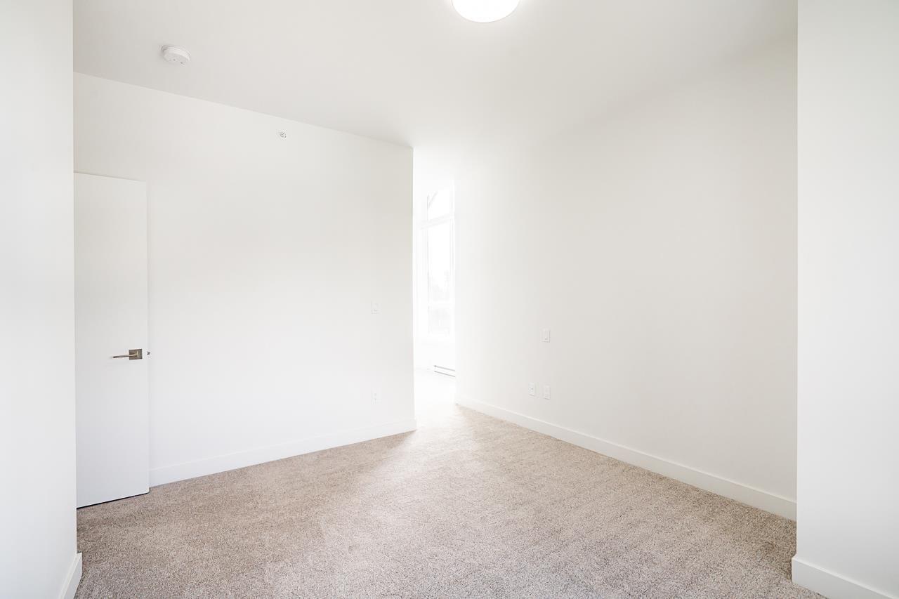 305 20081 68 AVENUE, Langley