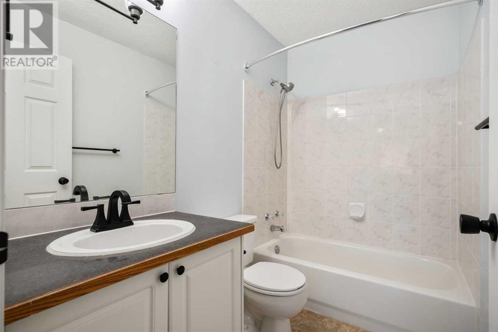 Single Family House for Sale in  Tuscany Way NW Tuscany Calgary 