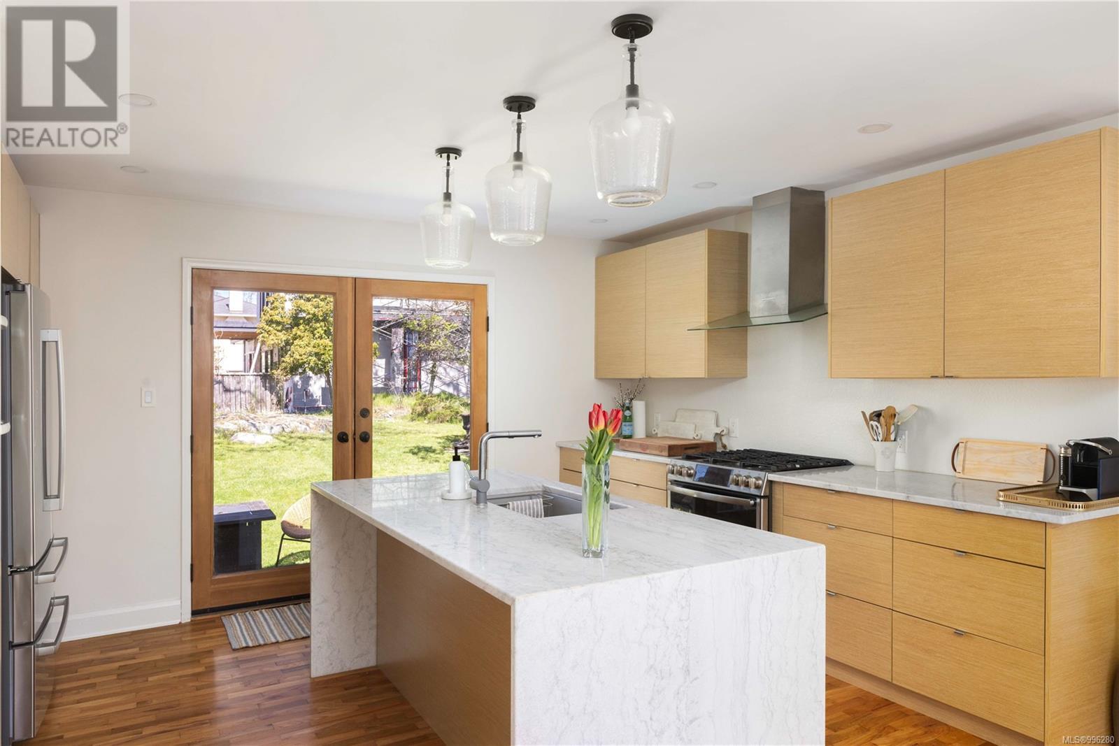  2176 Lansdowne Road, Oak Bay