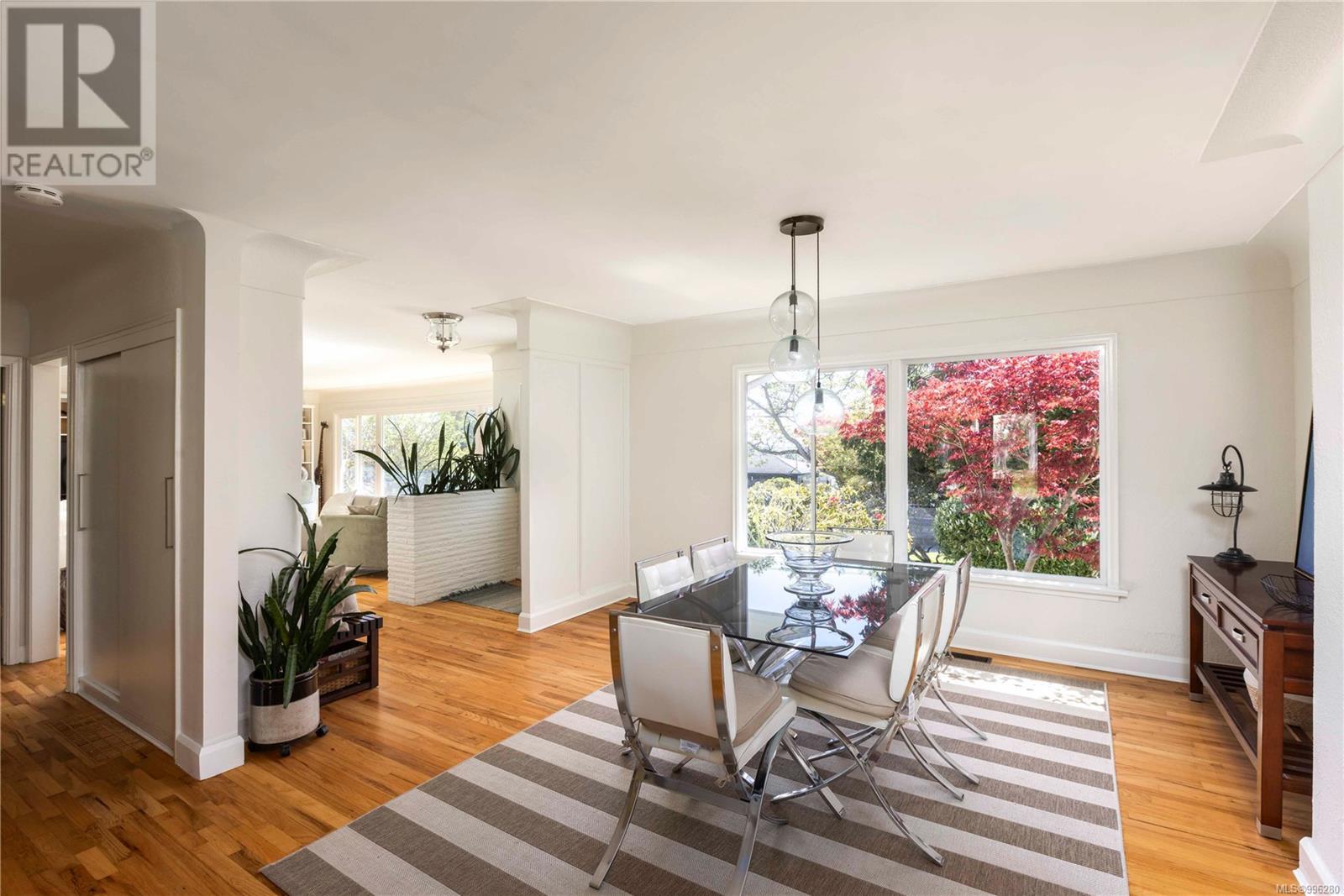  2176 Lansdowne Road, Oak Bay