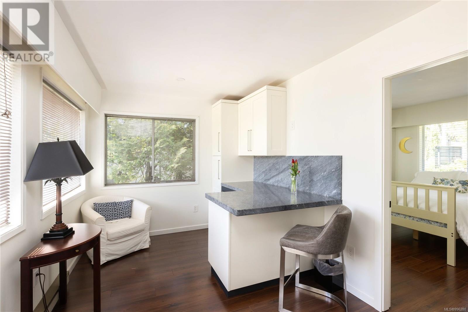  2176 Lansdowne Road, Oak Bay
