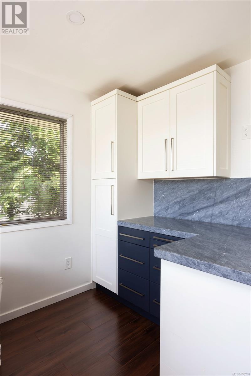  2176 Lansdowne Road, Oak Bay