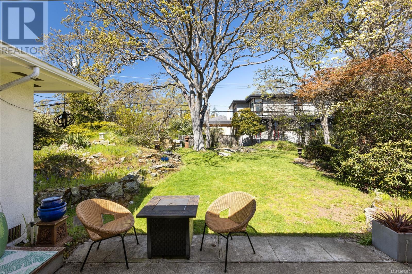  2176 Lansdowne Road, Oak Bay