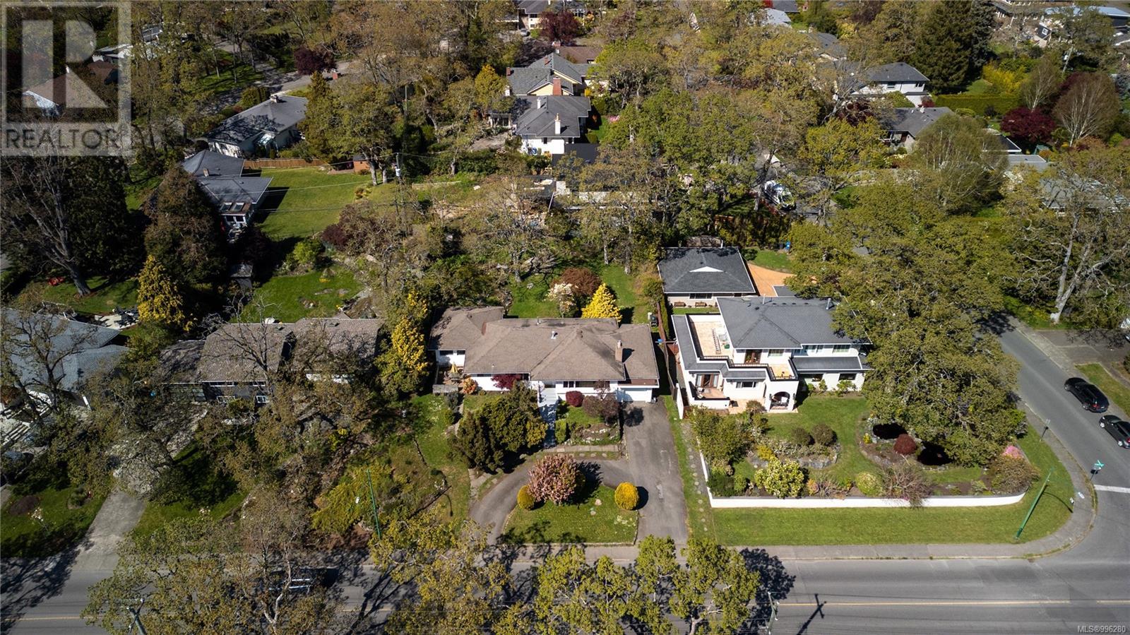  2176 Lansdowne Road, Oak Bay