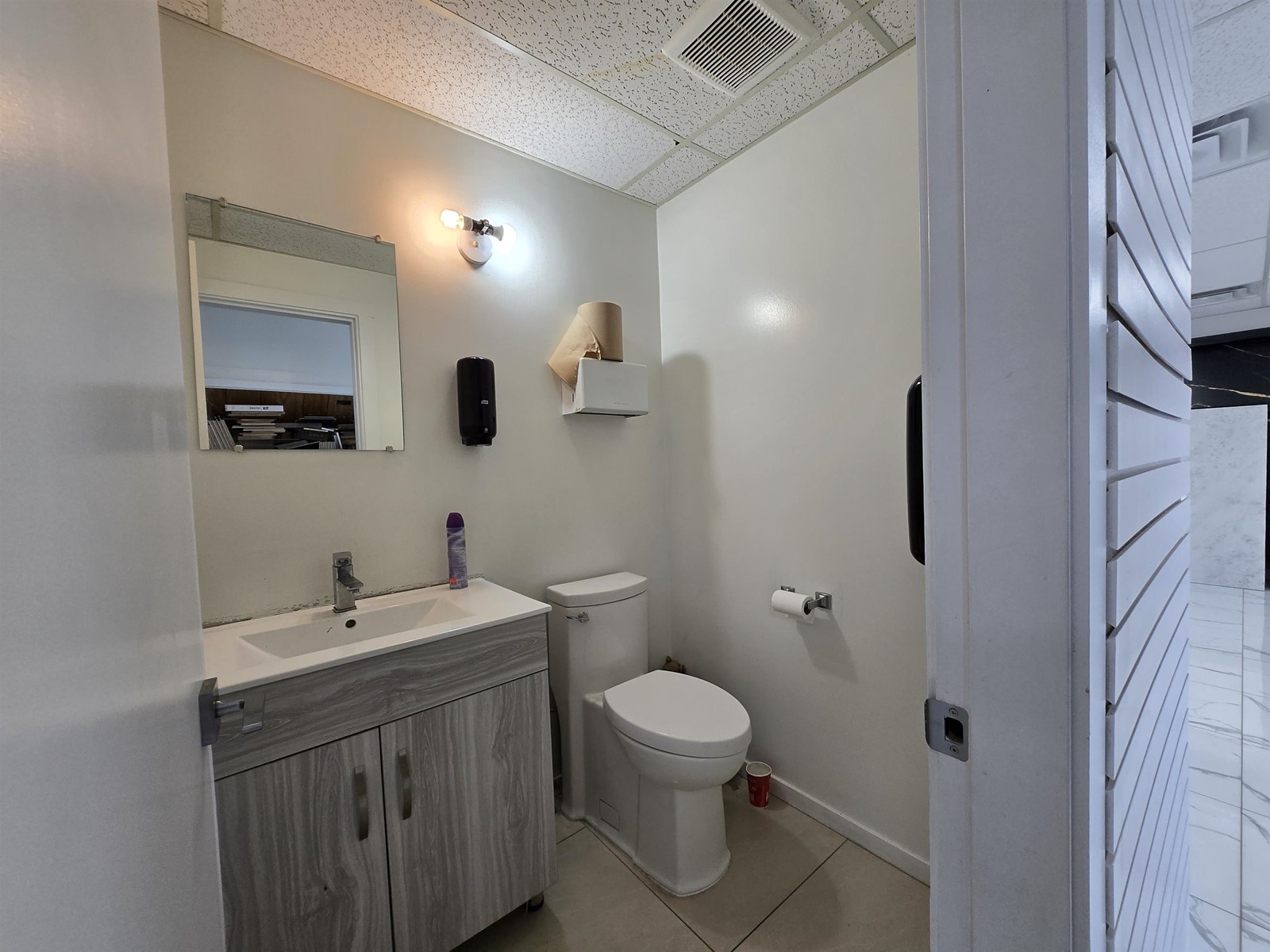 Photo 4 of 12975 80 Avenue, Surrey BC
