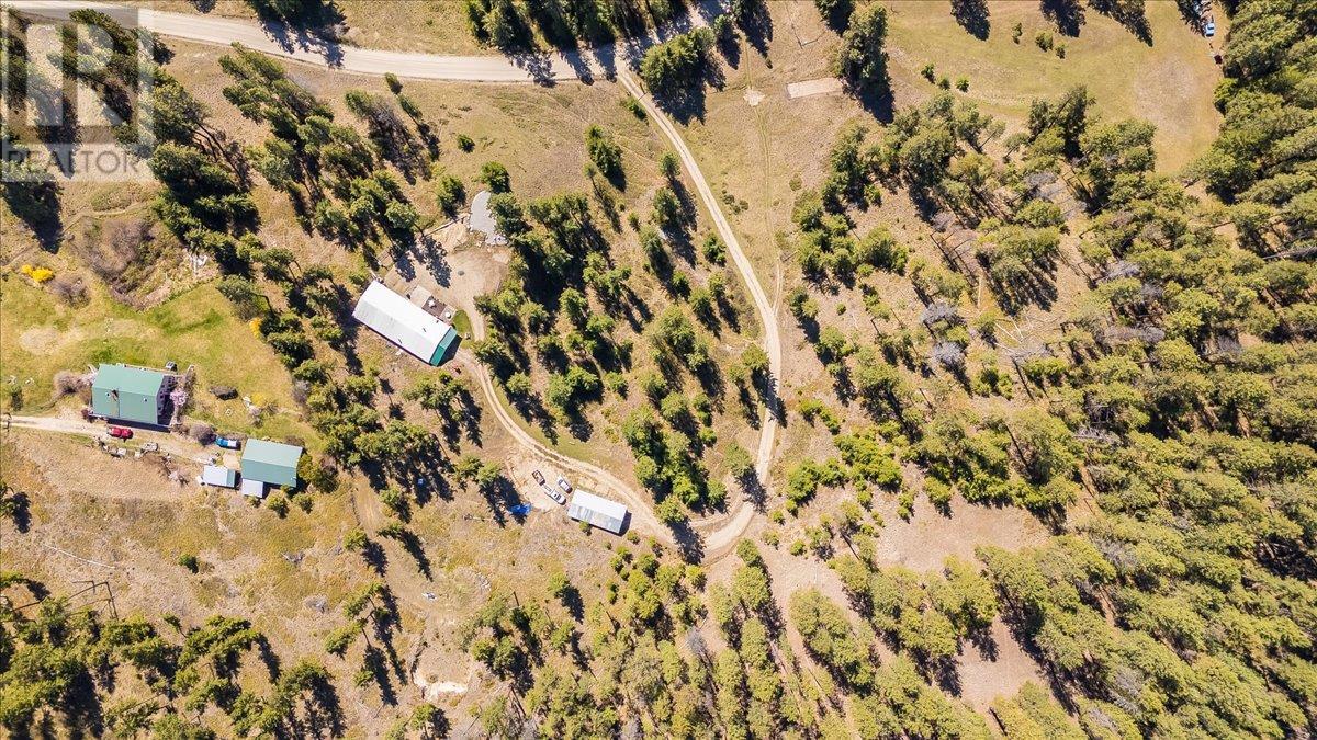 7465 Broadwater Road, Castlegar