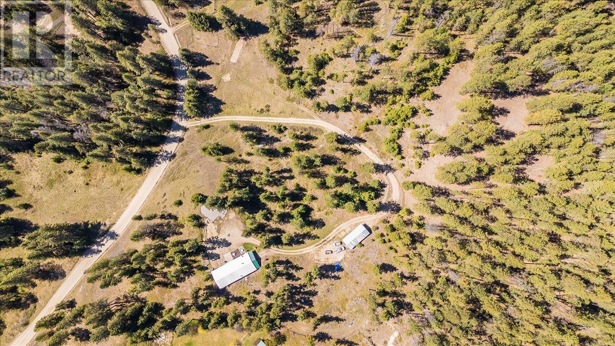 7465 Broadwater Road, Castlegar