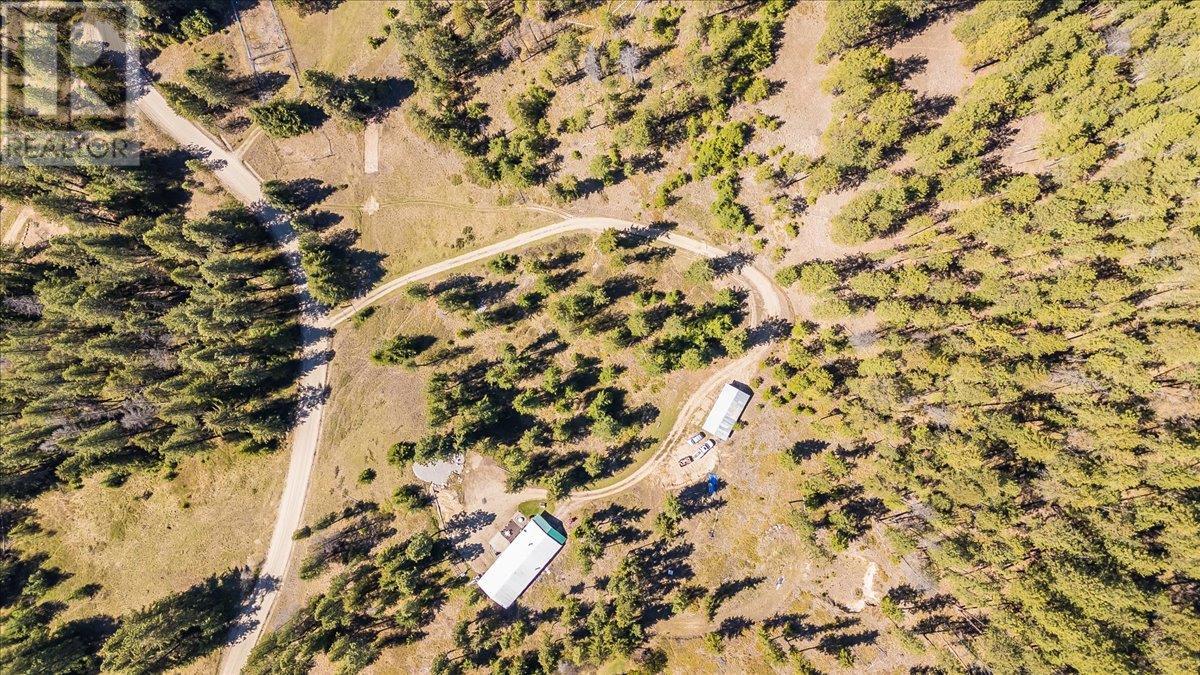 7465 Broadwater Road, Castlegar