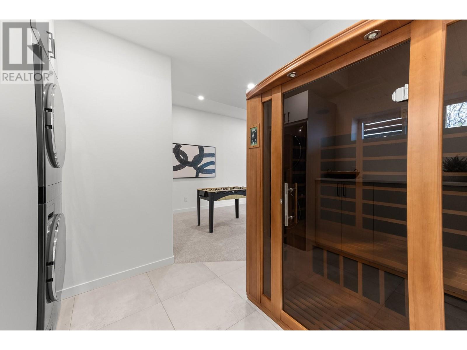  5538 Lakeshore Road, Kelowna