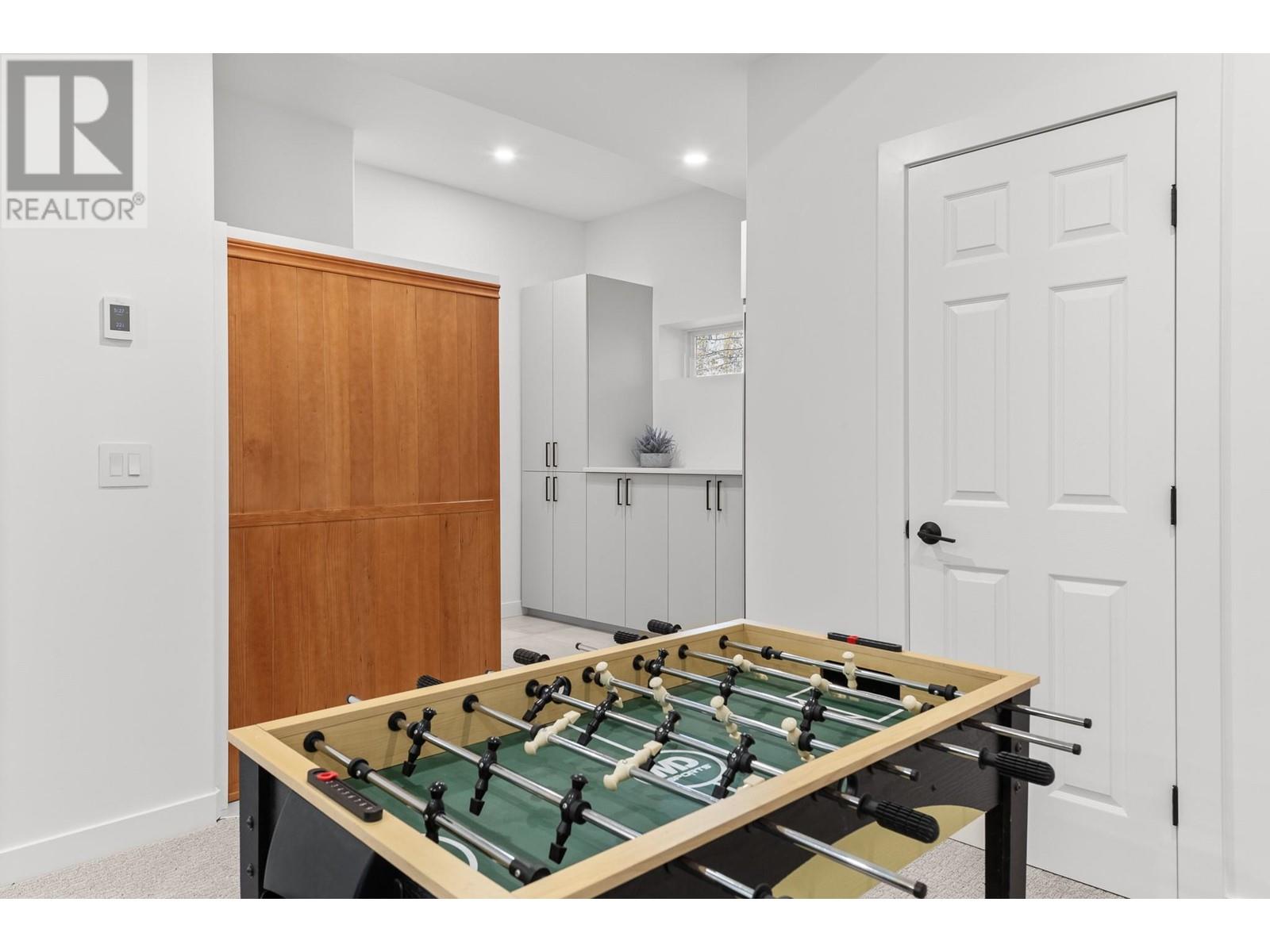 5538 Lakeshore Road, Kelowna